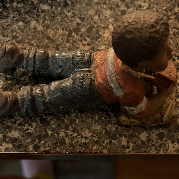 Sarah’s Attic Figurine Willie. Add it to your collection and smile! - Picture 2 of 3